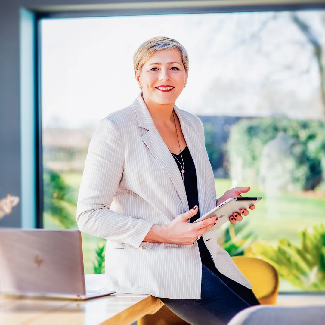 Portrait photo professionnel entreprise - Emma PELLET - Photographe professionnelle Nantes