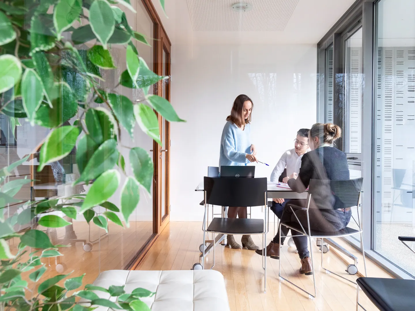 Reportage photo entreprise scientifique - santé - Photographe Emma Pellet Nantes - Shooting photo laboratoire Valneva Saint-Herblain